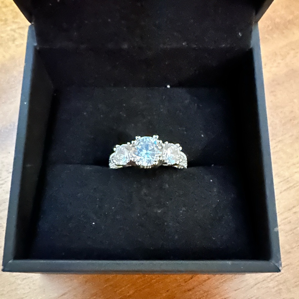 Crystal Ring - Picture 3 of 3